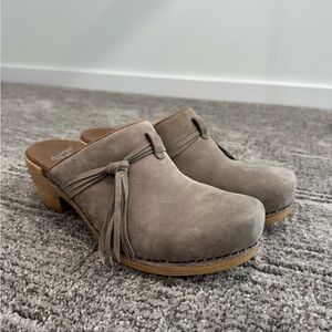 Dansko Women’s Tassel Clog/Mule